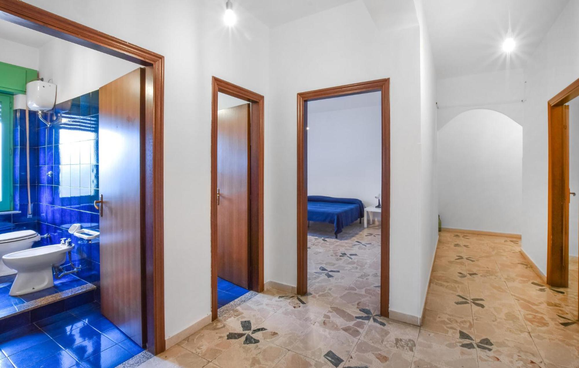 2 Bedroom Cozy Apartment In San Ferdinando Bagian luar foto