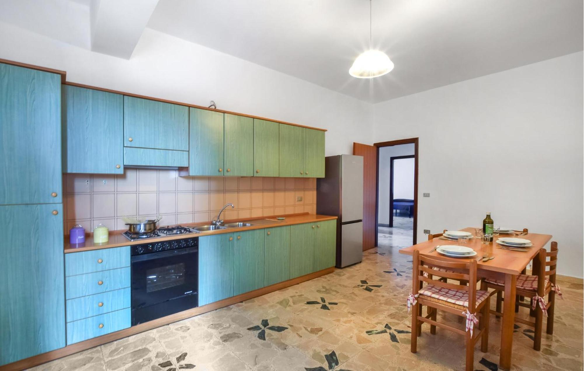 2 Bedroom Cozy Apartment In San Ferdinando Bagian luar foto